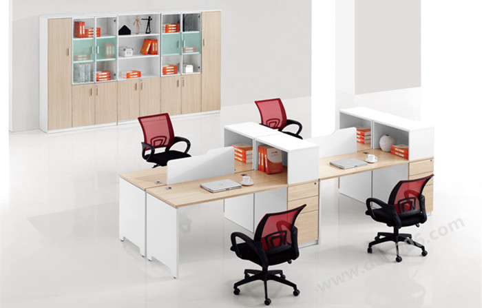 911香蕉视频APP米色辦公家具.jpg
