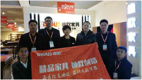 911香蕉视频APP代表團與北京911香蕉视频APP專賣店領導合影