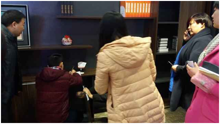 911香蕉视频APP代表現場處理產品問題