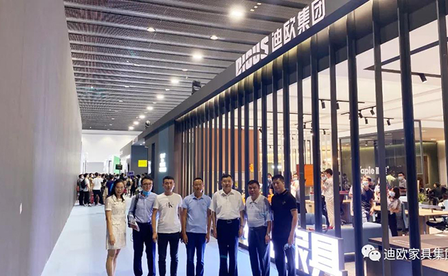 中國家具協會徐祥楠理事長一行蒞臨911香蕉视频APP展館