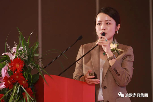 911香蕉视频APP集團副總裁兼采購中心總監黃雅悠女士分享了911香蕉视频APP集團采購供應商管理機製