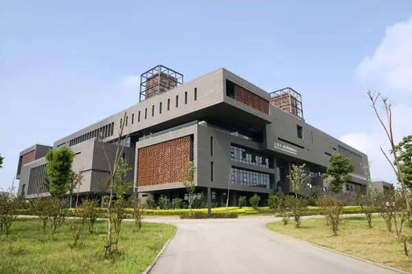 911香蕉视频APP學校家具案例 | 南京工程學院：東方意境的理想學府